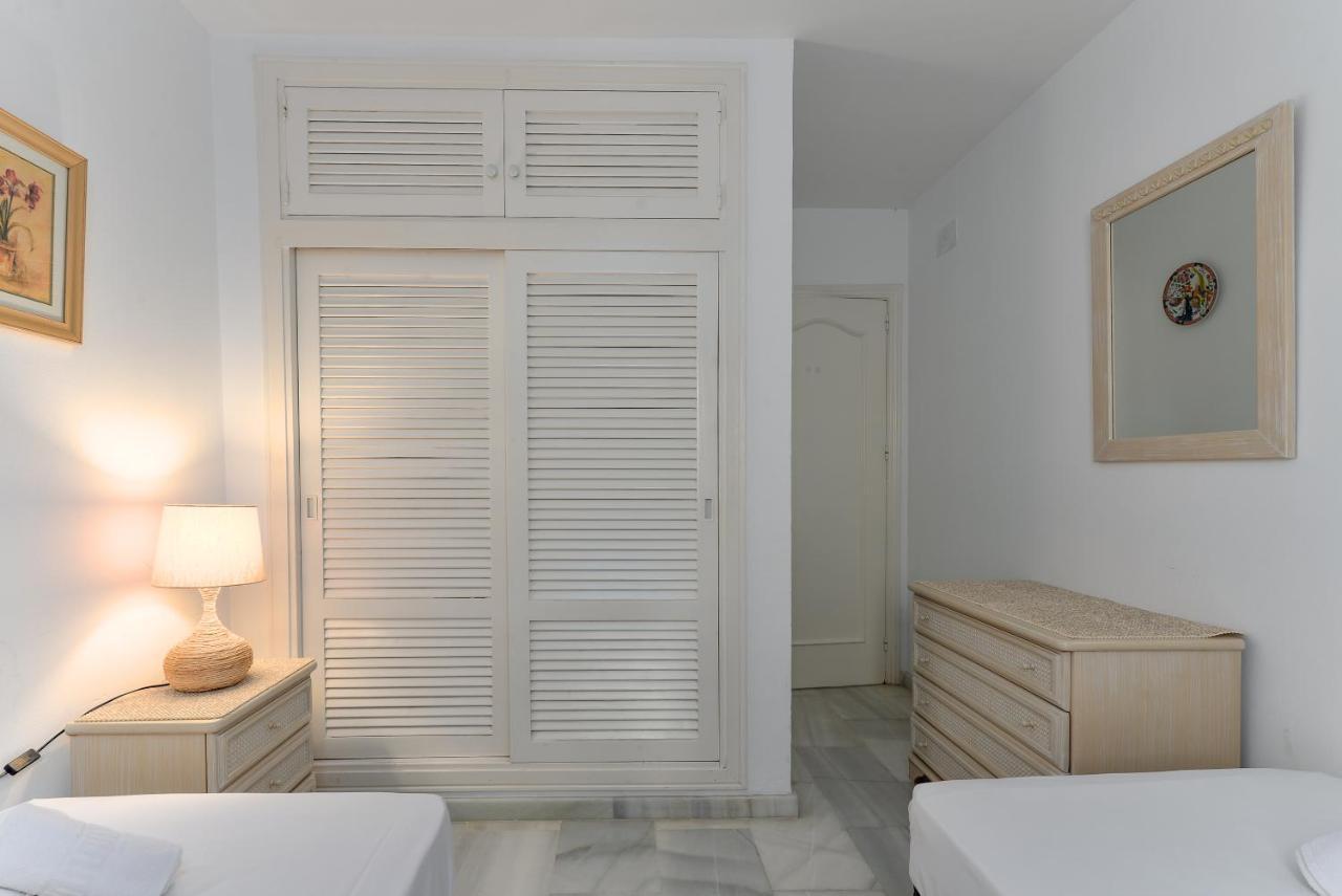 Apartamento Playa Lucera Sitio de Calahonda Exterior foto